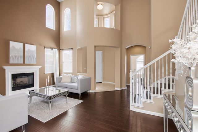5809 Isaac Way, Elk Grove, CA 95757
