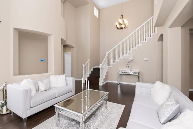 5809 Isaac Way, Elk Grove, CA 95757