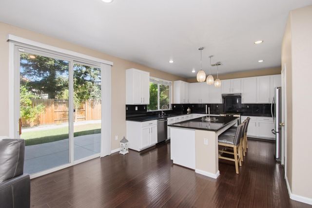 5809 Isaac Way, Elk Grove, CA 95757