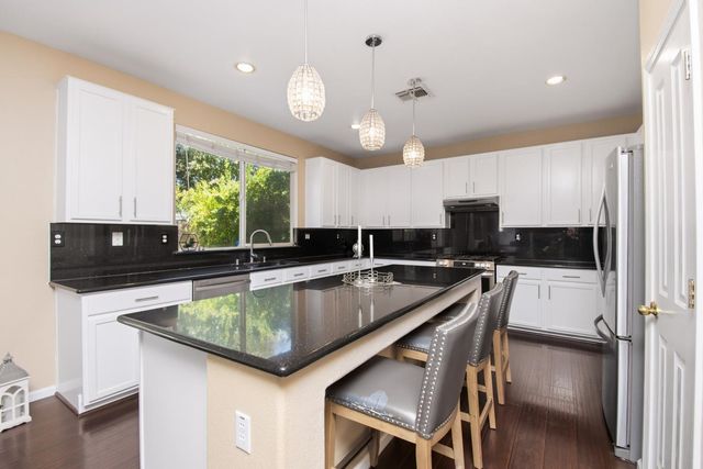 5809 Isaac Way, Elk Grove, CA 95757