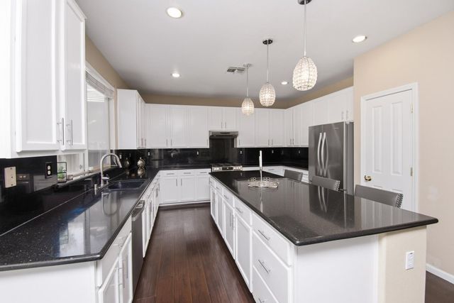 5809 Isaac Way, Elk Grove, CA 95757
