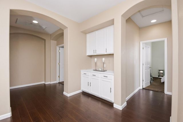 5809 Isaac Way, Elk Grove, CA 95757
