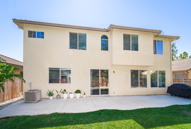 5809 Isaac Way, Elk Grove, CA 95757