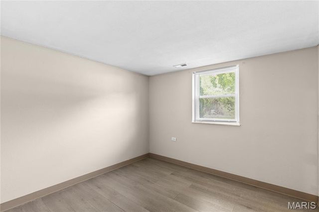 2010 E Humes Lane, Florissant, MO 63033