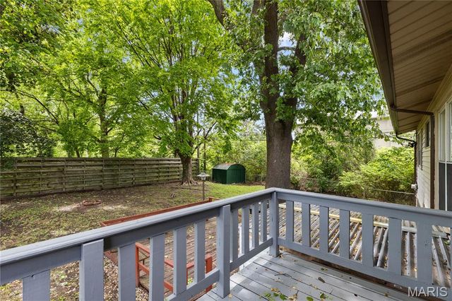 2010 E Humes Lane, Florissant, MO 63033