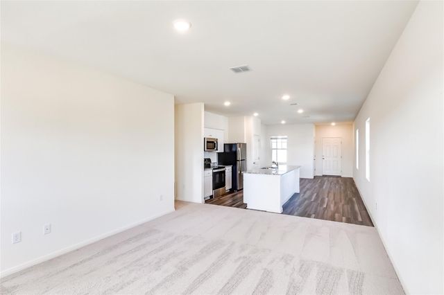 208 Wedemeyer ST, Taylor, TX 76574