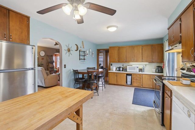 412 W Main Street, Reedsburg, WI 53959