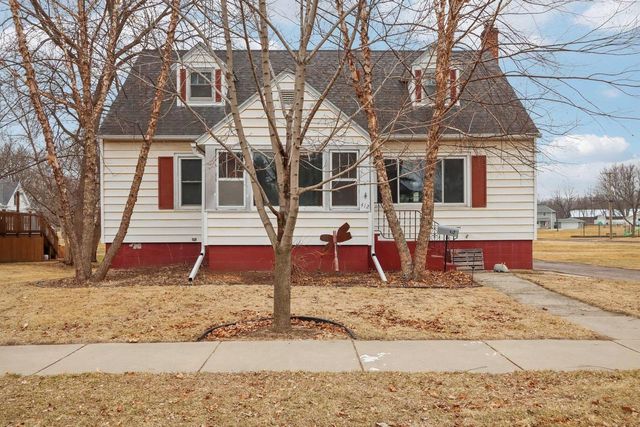 412 W Main Street, Reedsburg, WI 53959