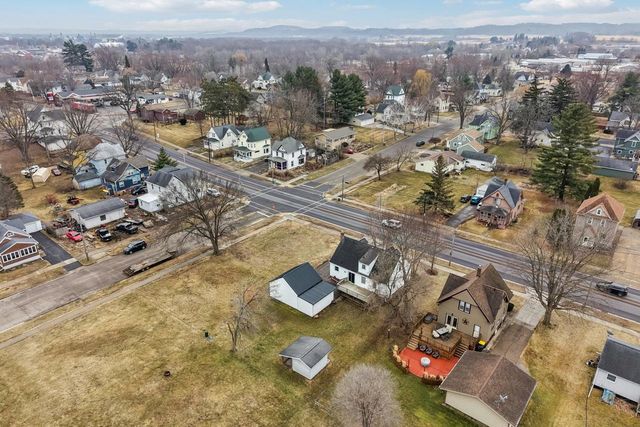 412 W Main Street, Reedsburg, WI 53959