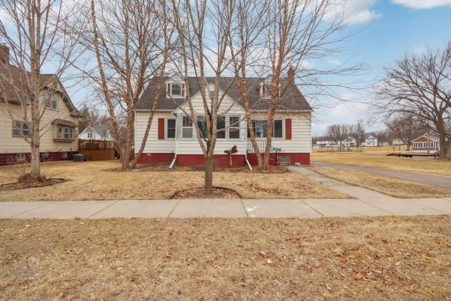 412 W Main Street, Reedsburg, WI 53959