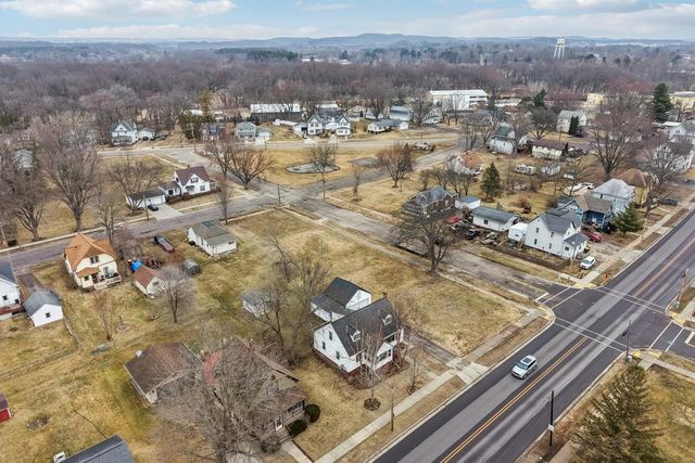 412 W Main Street, Reedsburg, WI 53959