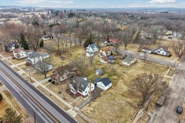 412 W Main Street, Reedsburg, WI 53959