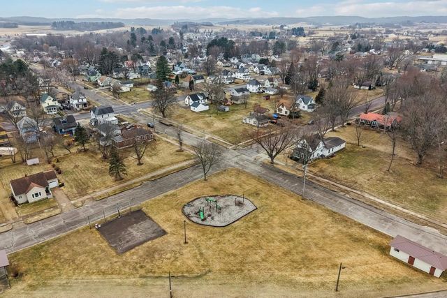 412 W Main Street, Reedsburg, WI 53959