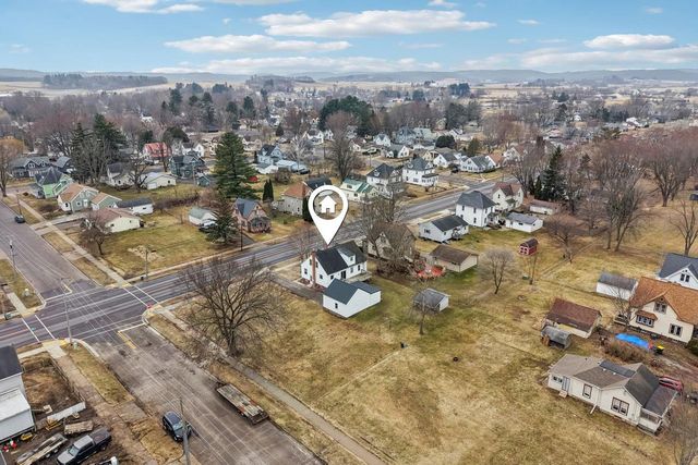 412 W Main Street, Reedsburg, WI 53959