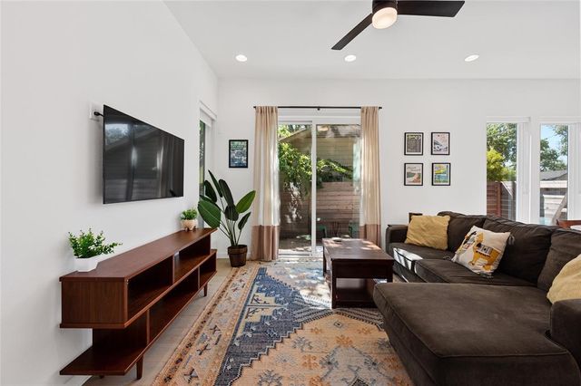 1704 E 32nd ST B, Austin, TX 78722