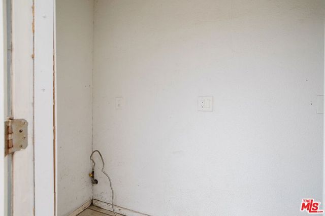 5917 Bartmus Street, Los Angeles, CA 90040