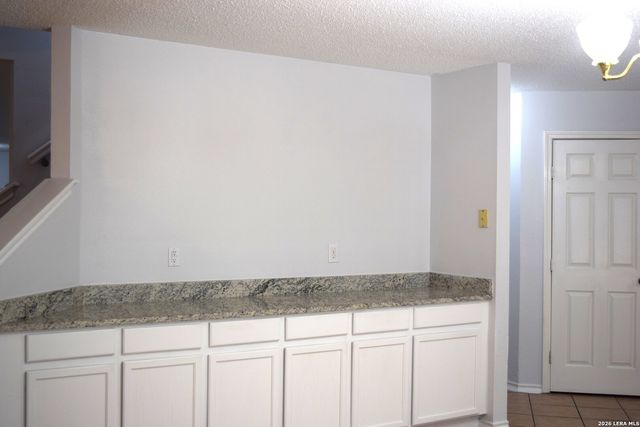 8026 CHESTNUT MANOR DR, Converse, TX 78109