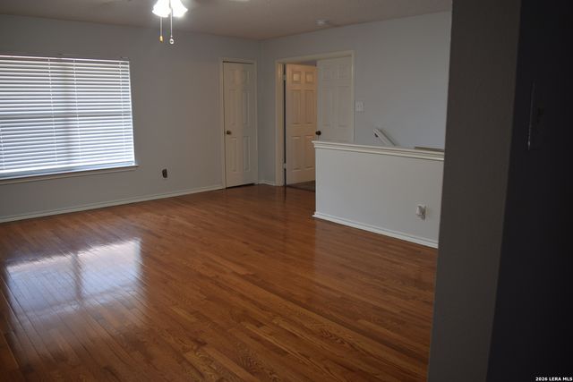 8026 CHESTNUT MANOR DR, Converse, TX 78109