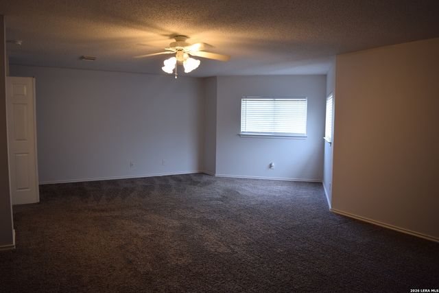 8026 CHESTNUT MANOR DR, Converse, TX 78109