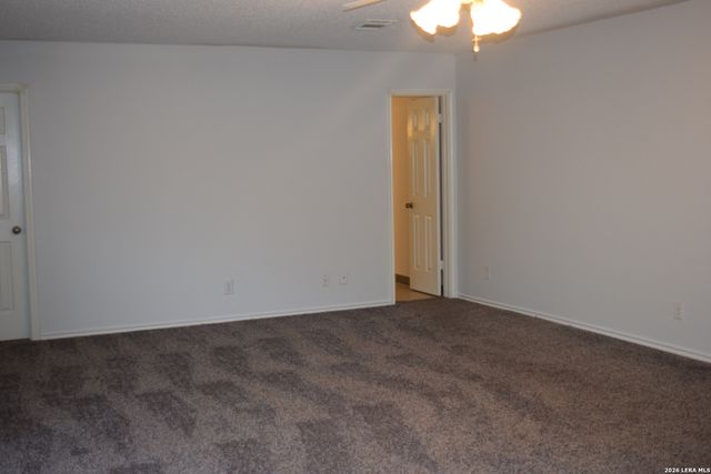 8026 CHESTNUT MANOR DR, Converse, TX 78109