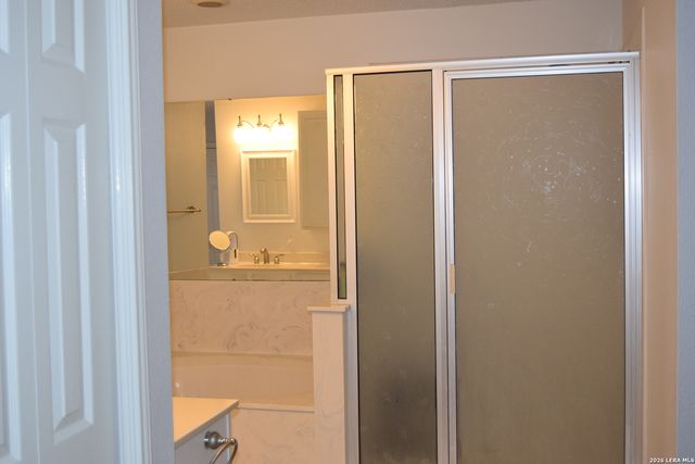 8026 CHESTNUT MANOR DR, Converse, TX 78109