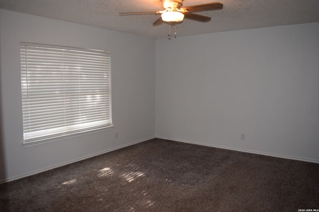 8026 CHESTNUT MANOR DR, Converse, TX 78109