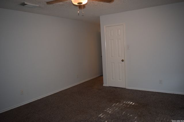 8026 CHESTNUT MANOR DR, Converse, TX 78109