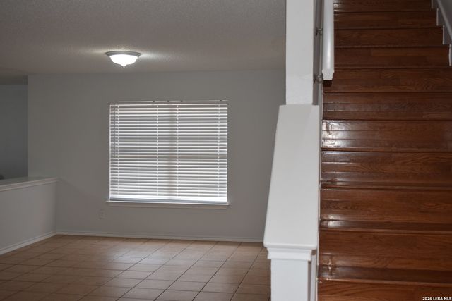8026 CHESTNUT MANOR DR, Converse, TX 78109