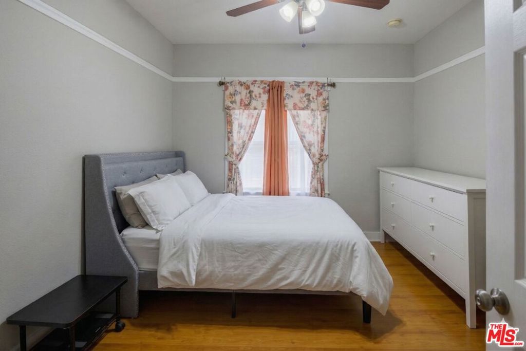 Image 6 of property listing at 2822 S La Salle Avenue, Los Angeles, CA 90018