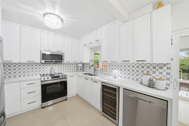 4331 SW 7th St, Miami, FL 33134