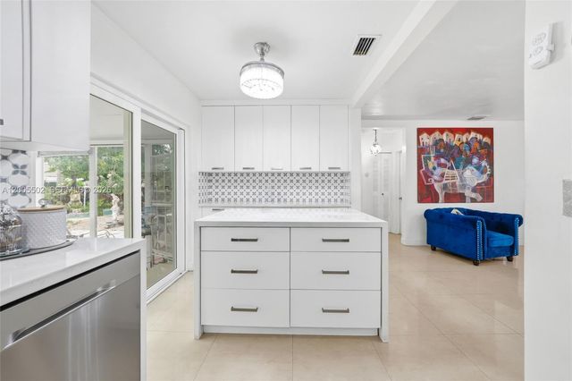 4331 SW 7th St, Miami, FL 33134