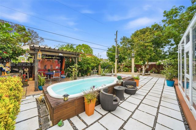 4331 SW 7th St, Miami, FL 33134