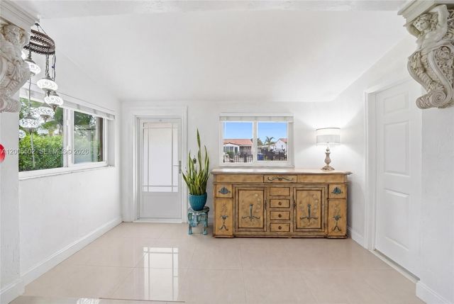 4331 SW 7th St, Miami, FL 33134