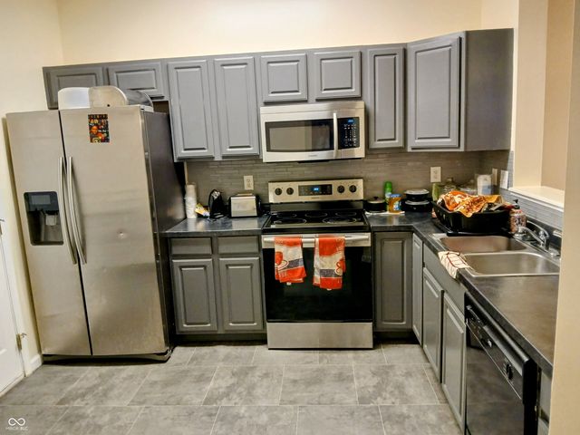 8333 Pine Branch Lane, Indianapolis, IN 46234