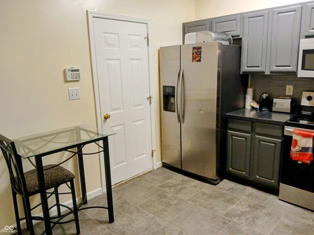 8333 Pine Branch Lane, Indianapolis, IN 46234