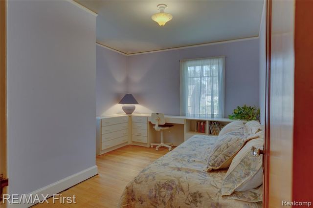 815 Oakridge, Ferndale, MI 48220
