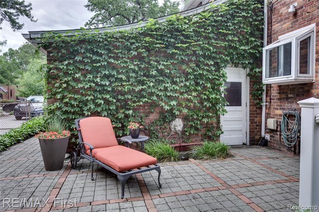 815 Oakridge, Ferndale, MI 48220