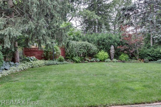815 Oakridge, Ferndale, MI 48220