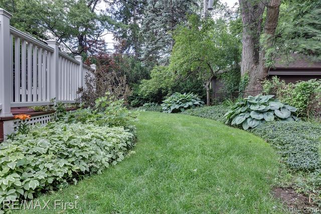 815 Oakridge, Ferndale, MI 48220