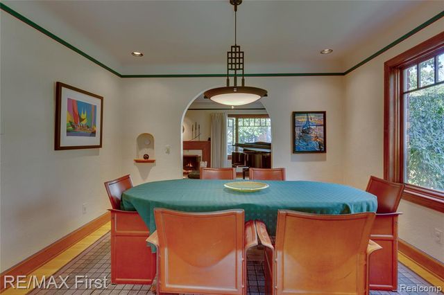 815 Oakridge, Ferndale, MI 48220
