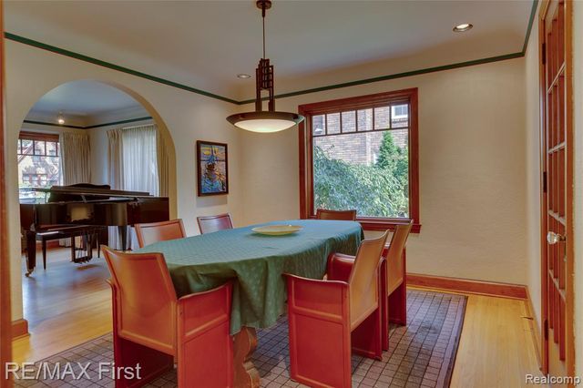 815 Oakridge, Ferndale, MI 48220