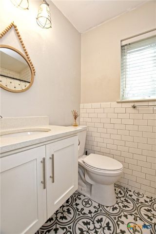 1508 Woodhill Drive, Round Rock, TX 78681