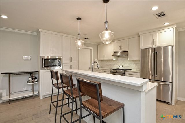 1508 Woodhill Drive, Round Rock, TX 78681