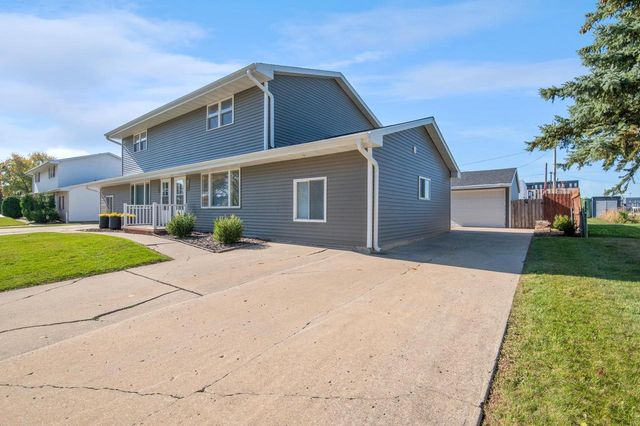 2104 ELMVIEW DRIVE, Ashwaubenon, WI 54304