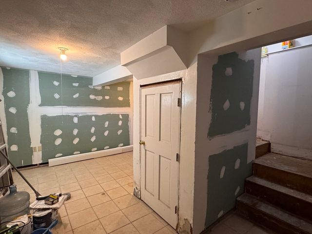 291 Parkland Ave, Lynn, MA 01905