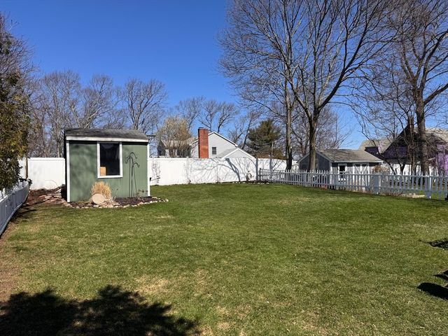 291 Parkland Ave, Lynn, MA 01905