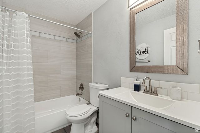 521 W TIFFANY TOWN DR, Midvale, UT 84047