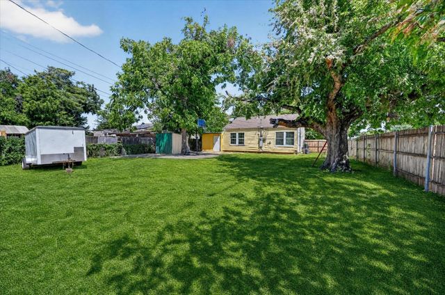 3628 Hampshire Boulevard, Fort Worth, TX 76103