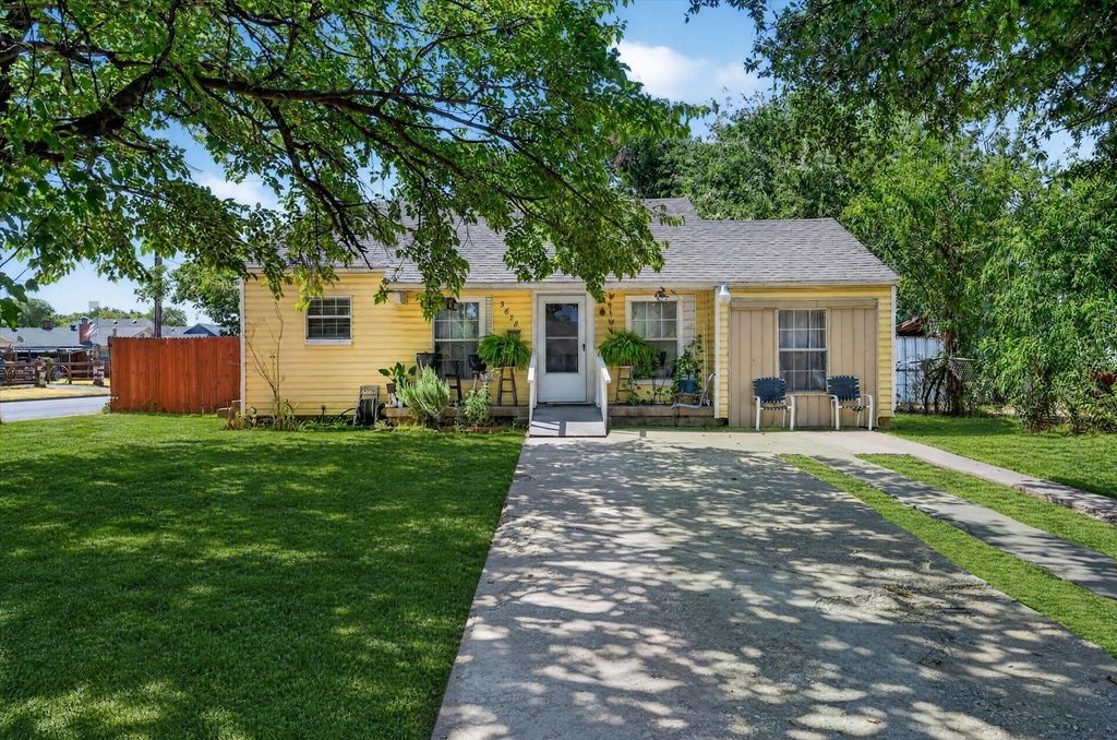 3628 Hampshire Boulevard, Fort Worth, TX 76103