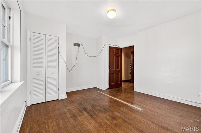 9007 Lawn Avenue, Brentwood, MO 63144